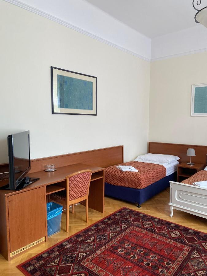 Fonix Hotel Balatonfoldvar Exterior foto